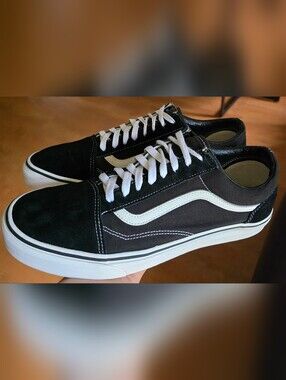 Sz 12.0 Men’s VANS OLD SKOOL CLASSIC Black/White